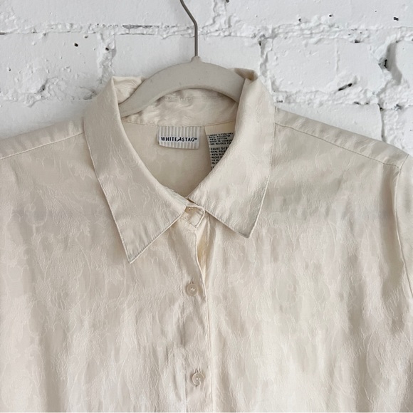 Vintage white stag off white floral pattern button up shirt - Picture 4 of 6